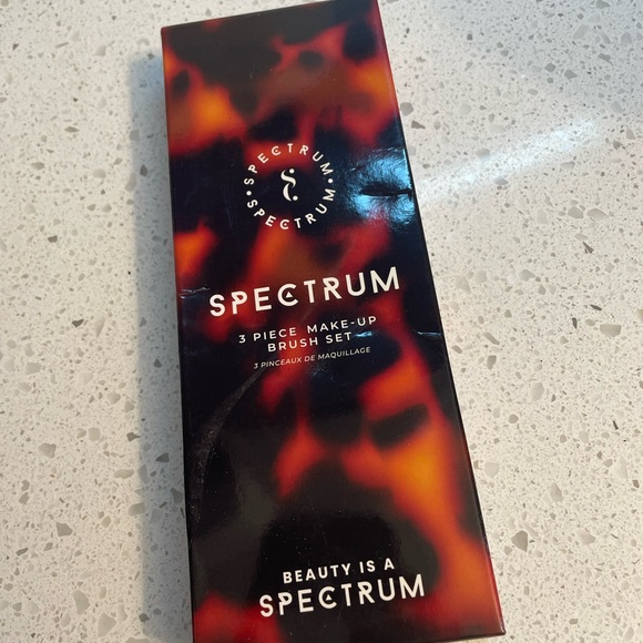 Spectrum makeup brush set New! - Picture 5 of 6